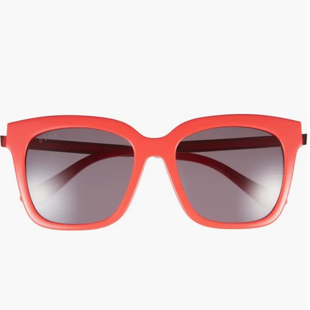 Diff Eyewear “Bella” in Sunset + Gray